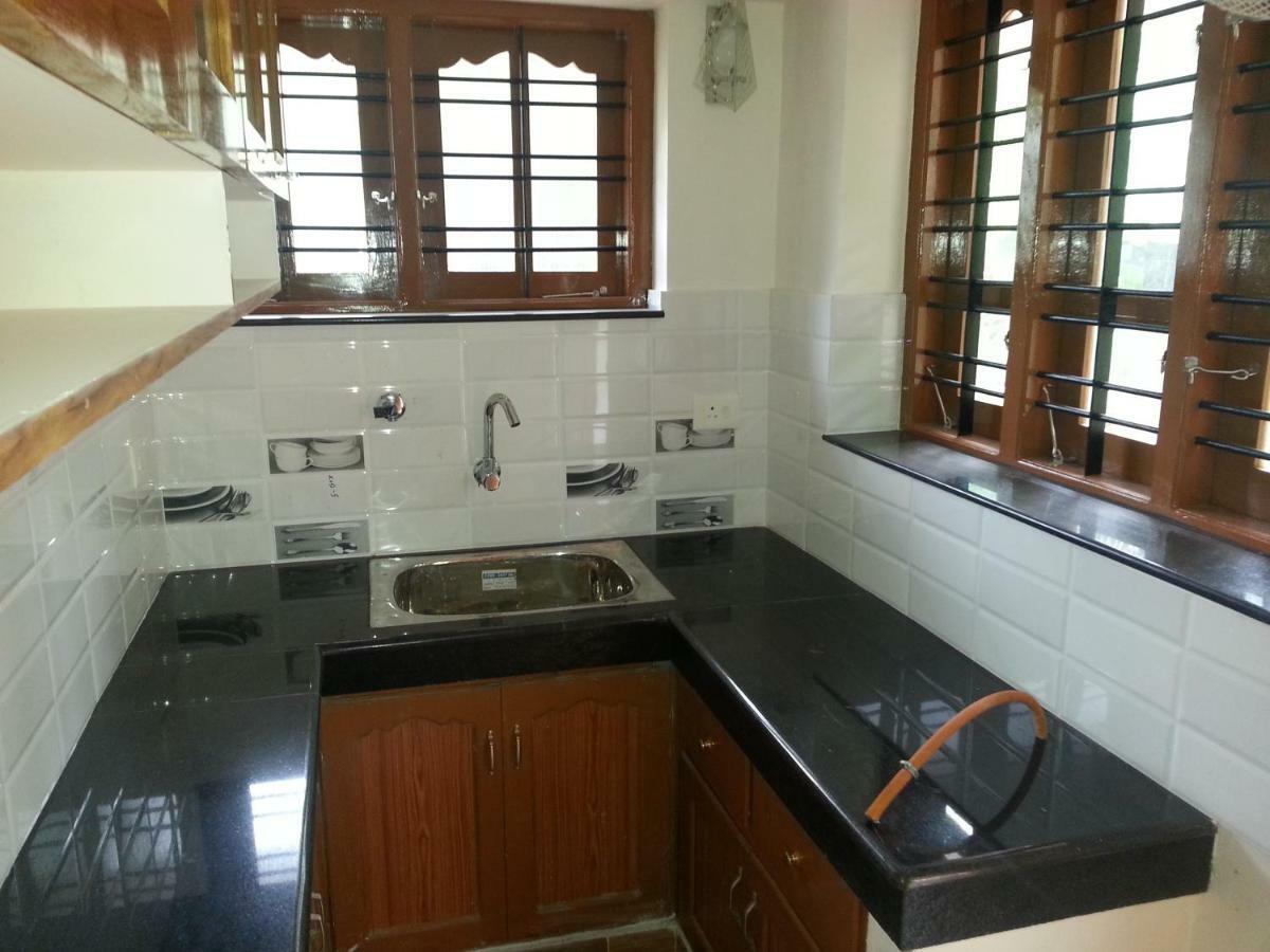 Belhaven Home Stay Thiruvananthapuram Eksteriør billede